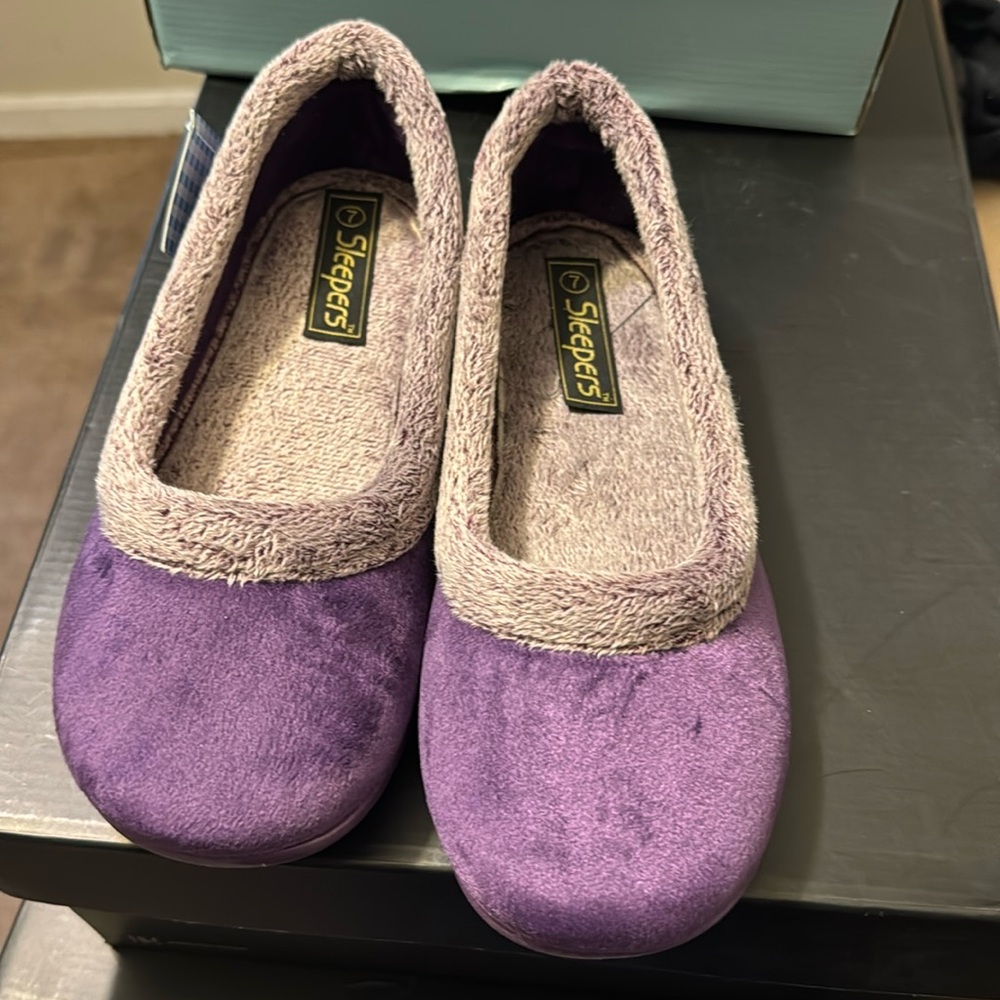 NEW in box — Sleepers Shoe Slippers Purple Size 7 Memory
